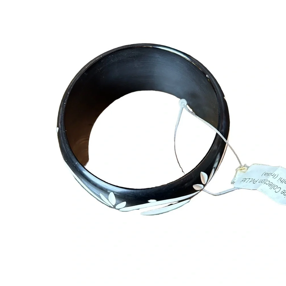 Shine Collection Delhi India w/Traditional Design Carved Resin Bangle Bracelet